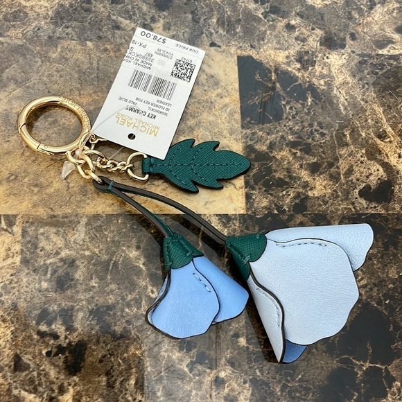 Michael Kors 💙 3D flower key fob leather charm - Picture 7 of 9